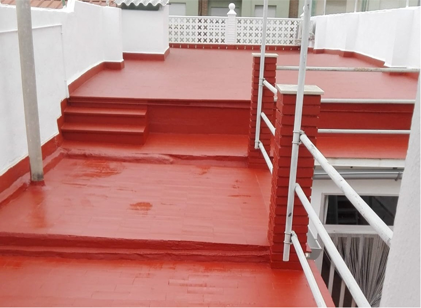 worker paints facade walls house with paint using paint roller 1086986 243.jpg